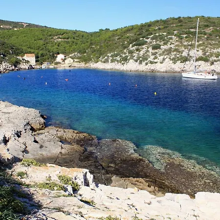 Apartamento By The Sea Rukavac, - 15369 Vis